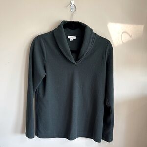 Women's Green Sweater from JJill
Comfy sweater 
From smoke and pet free home